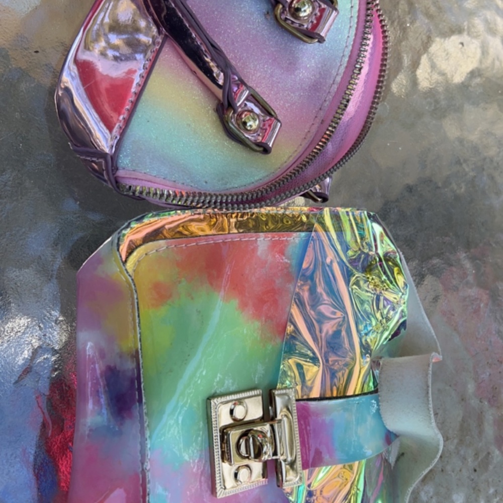 Set - Picture 3 of 3